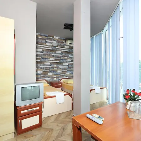 La Piazza Family 2* Slantschew brjag