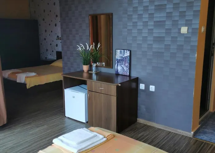 La Piazza Family Hotel 2*