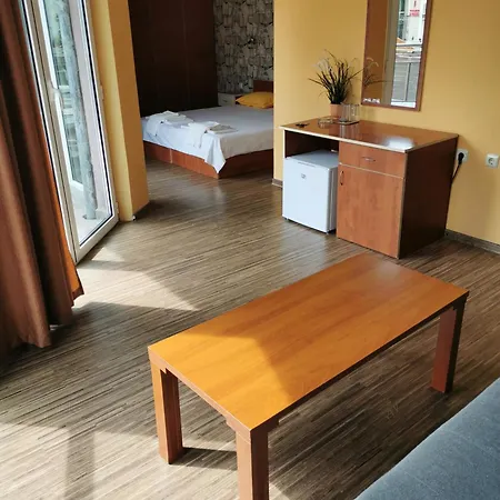 فندق La Piazza Family