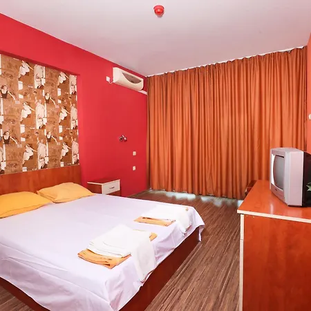 فندق La Piazza Family