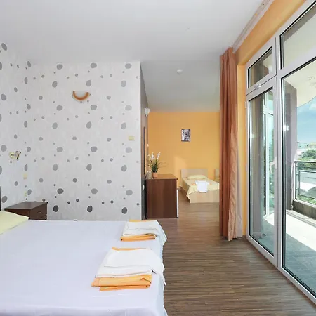 Otel La Piazza Family